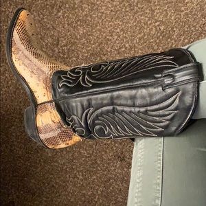Snake skin cowboy boots 8 women’s